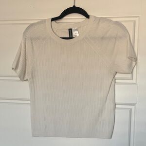 H&M Off-White Ribbed Short Sleeve Tee